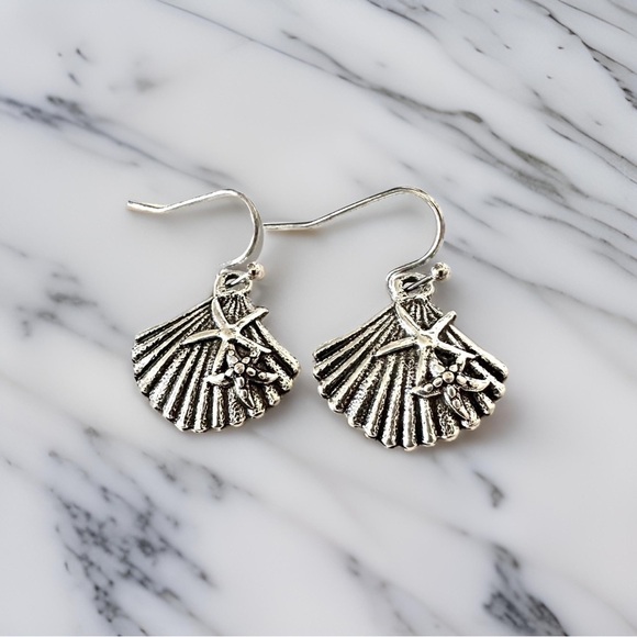 Jewelry - Ocean Shell Shaped Silver Hoop Earrings Boho Dangle Lightweight Jewelry
